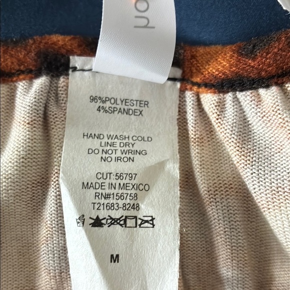 Honeyme Black and Brown Ruffled 3/4 Sleeve Blouse - Picture 3 of 6